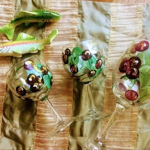 🍇 Hand Painted GRAPES PAIR Wine GLASSES 🍷 Wine Lovers GIFT 🎁